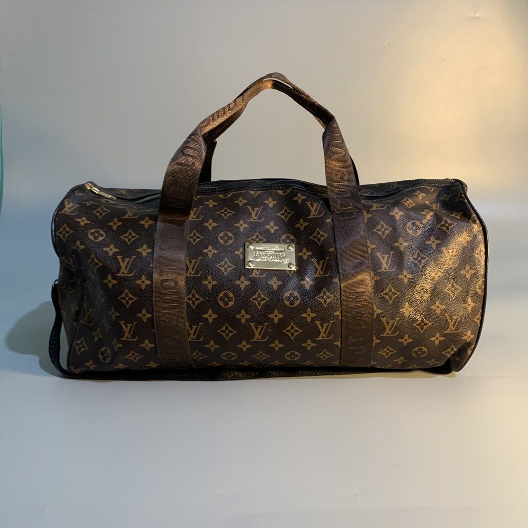 On sale |Lv keepal (off) (Category: Luxury Bags & Wallets) located in Davao. Submitted by jandyfuert21303 (Listing ID 1459237400, Image 1). Description: Lv keepal (off only) Ukay source Excellent condition Size large Kasya mga damit Have minor gas gas sa bottom .