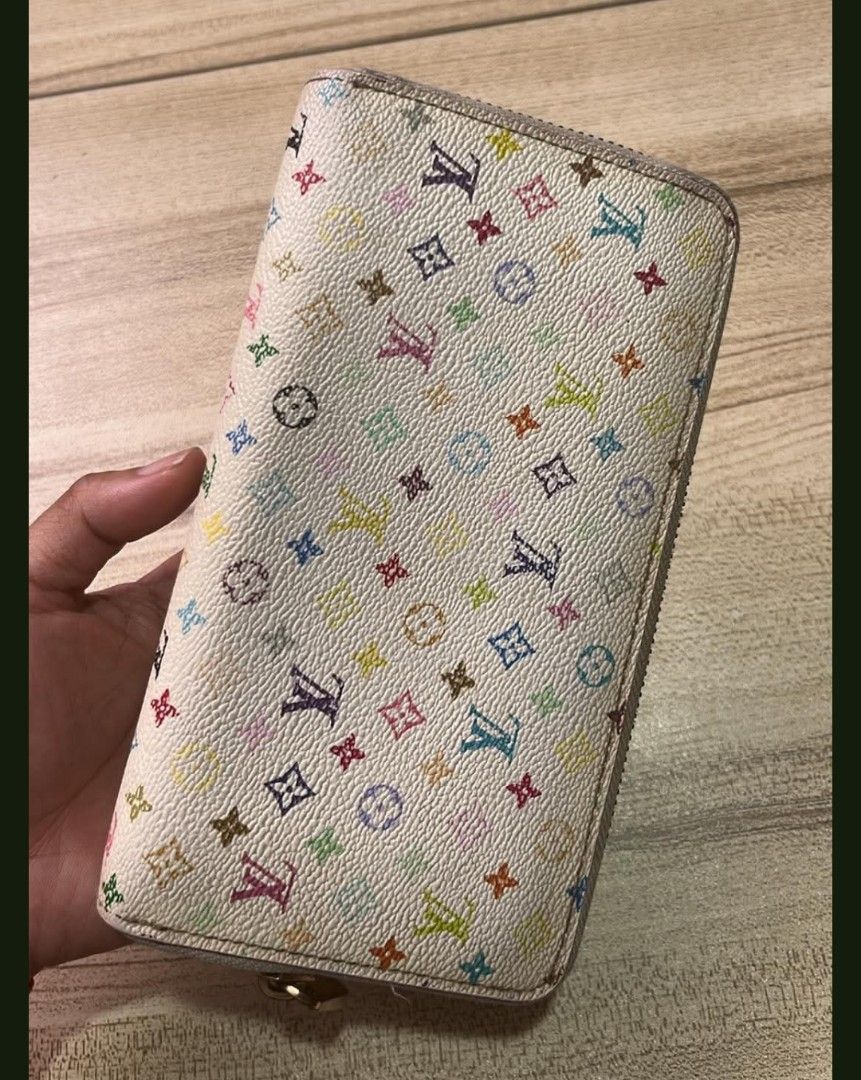 Lv wallet multi (Category: Luxury Bags & Wallets) located in Quezon City. Submitted by rishalei (Listing ID 1459140764, Image 1). Description: Money back guaranteed if proven fake..