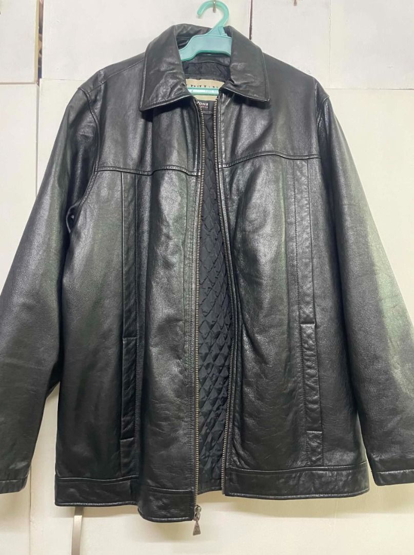 M. Julian Vintage Black Leather Jacket (Category: Coats, Jackets and Outerwear) located in Mandaluyong City. Submitted by _copndrop (Listing ID 1459235185, Image 1). Description: .
