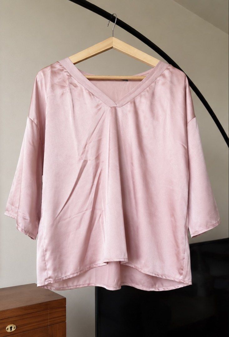 Mango Blush Satin Top (Category: Blouses) located in Quezon City. Submitted by lynylynn (Listing ID 1459131218, Image 2). Description: .