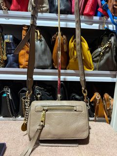(Category: ) located in . Submitted by chie_prelovedthriftshop (Listing ID 1459126695, Image 1). Description: .