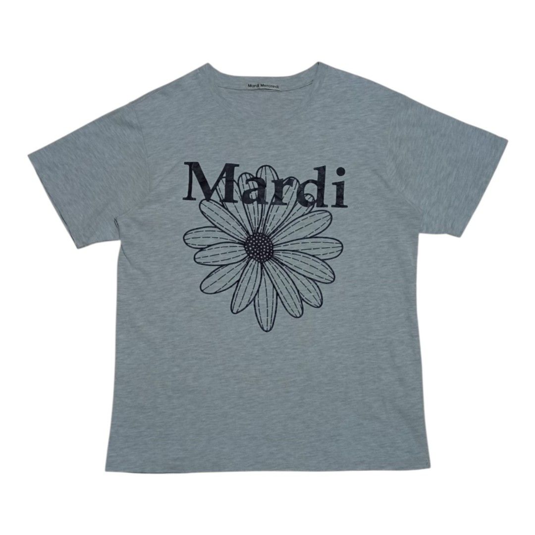 Mardi Mercredi Flower Tee (Category: Tshirts & Polo Shirts ) located in Labo. Submitted by hikari_archive (Listing ID 1459279987, Image 1). Description: Mardi Mercredi Flower Tee (medium on tag) dimes: inches width: 20.5 length: 26.8 - excellent condition - with minimal yellow stain at the back (check the last pic).