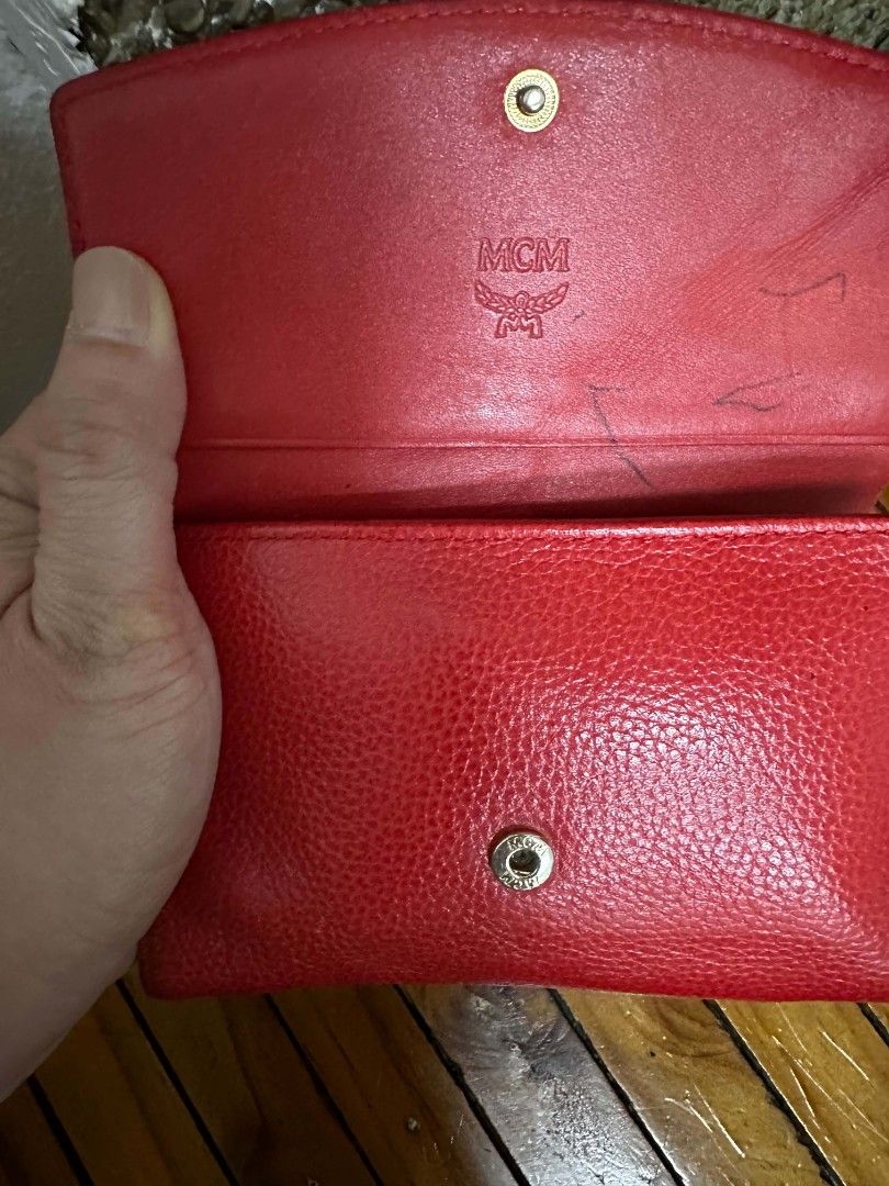 Mcm red wallet (Category: Wallets & Card holders) located in Angeles City. Submitted by aiscanday (Listing ID 1459115480, Image 3). Description: declutter.