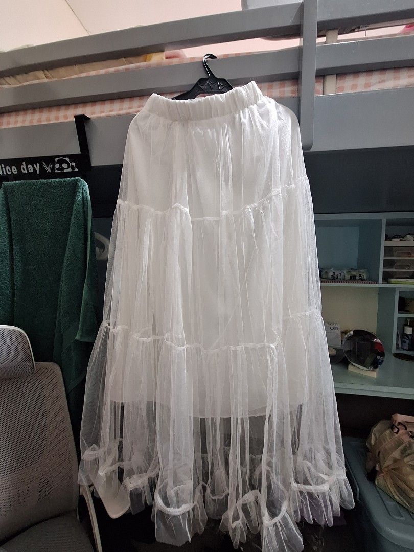 Mesh Skirt (Category: Skirts) located in Mexico. Submitted by engr.phoebe (Listing ID 1459211871, Image 1). Description: selling my BKK and Vietnam pasabuy because apparently i'm size medium.