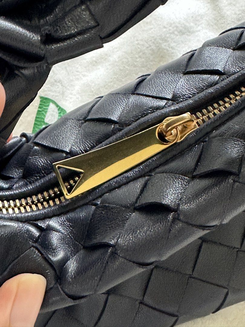Mini Jodie in Midnight (Category: Luxury Bags & Wallets) located in Quezon City. Submitted by lithaven (Listing ID 1459115083, Image 3). Description: Bottega Veneta Mini Jodie in Midnight Includes dust bag and authenticity cards.