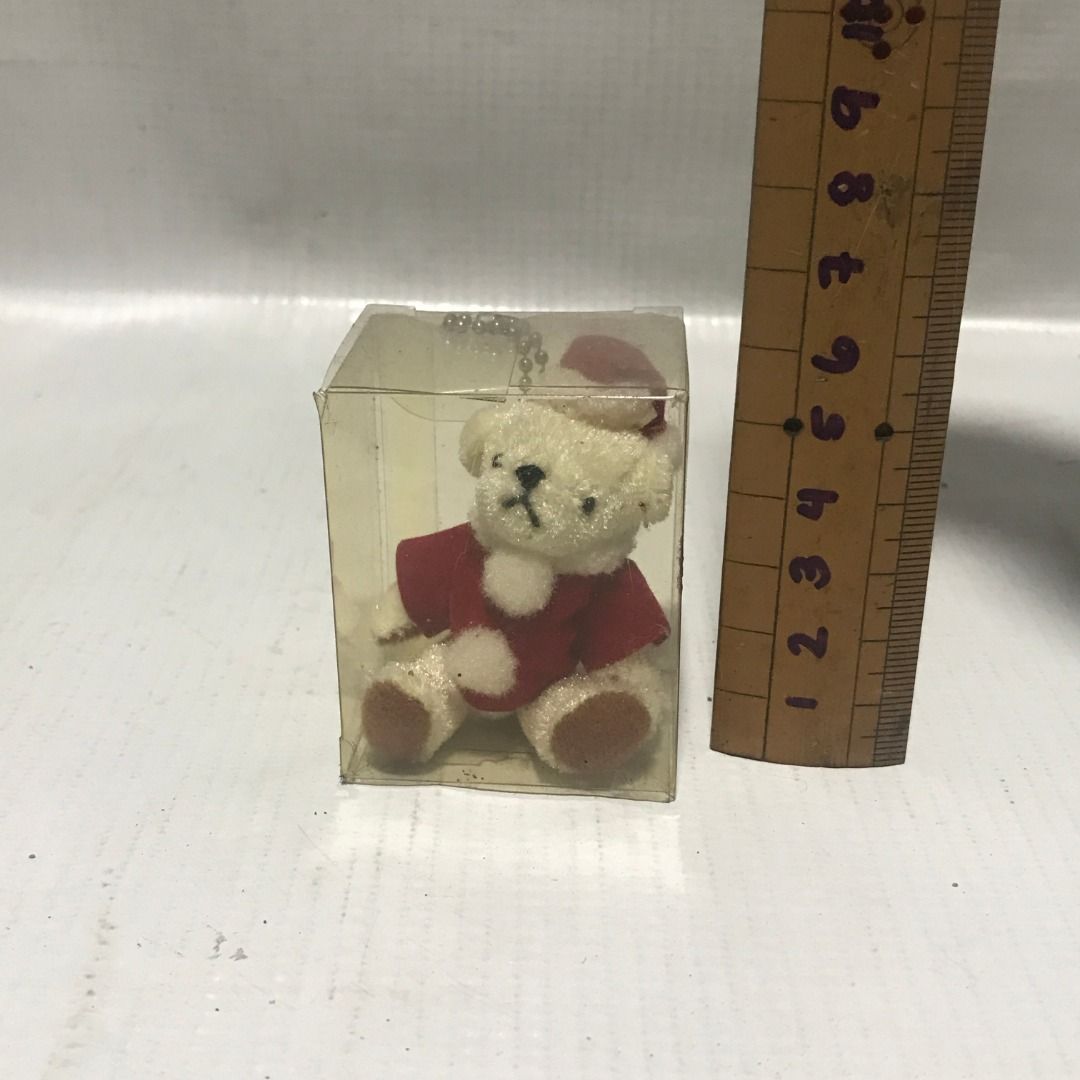 Mini Santa Teddy Bear in Clear Box Keychain #4965 (Category: Plushies & Soft Toys) located in Malabon City. Submitted by mldg.surplus (Listing ID 1459180817, Image 2). Description: MLDG Surplus Reminder: •Expect minimal flaws such as stain, lint, scratches etc. •No reservation, we can accept your offer, but it doesn't mean that the item is reserved. •No other picture. All pictures are posted already. •Battery operated items does not included batt