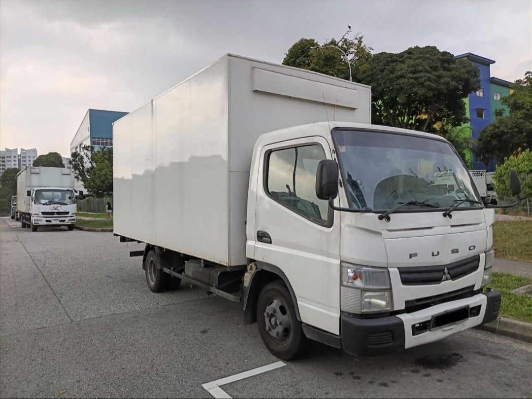 Mitsubishi Fuso Canter 3.0 Auto (Category: Used Commercial Vehicles for Sale) located in Singapore. Submitted by tehohhh (Listing ID 1459252667, Image 2). Description: .