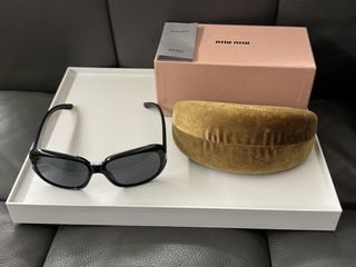 （分類：）位於 。 由 hojunah 提交（商品編號 1459219067，圖片 1）。簡介： 。