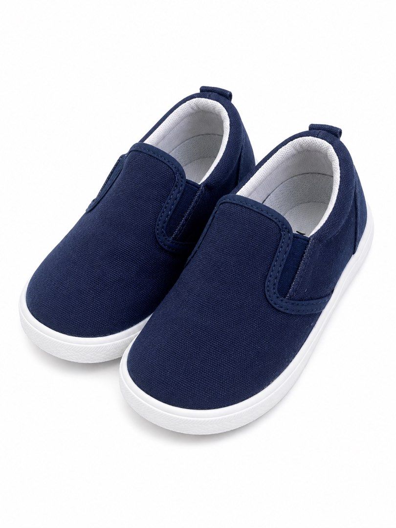 Muji kids canvas shoes (Category: Babies & Kids Fashion) located in Quezon City. Submitted by shopnkeep (Listing ID 1459095685, Image 1). Description: Muji kids 17 cm Fits 2-3 years old Navy blue Mop: bpi gcash Shipping: c/o buyer Loc qc.