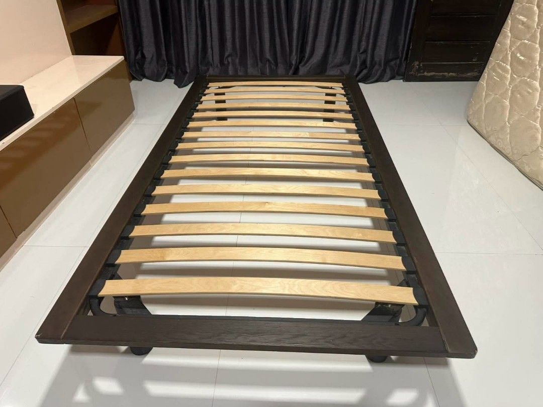 Muji Platform Bed Frame (Category: Bed Frames & Mattresses) located in Quezon City. Submitted by dannikkishoppe2 (Listing ID 1459132865, Image 3). Description: Muji Platform Bed Frame ‼️₱6500‼️ *single *good condition W40.5in x D 79.5in x H10in Please manage your expectations as there might be minimal flaws. Color may vary due to lighting, it may appear darker or lighter in person. Check photos first before buying. Please refrain from purchasing 