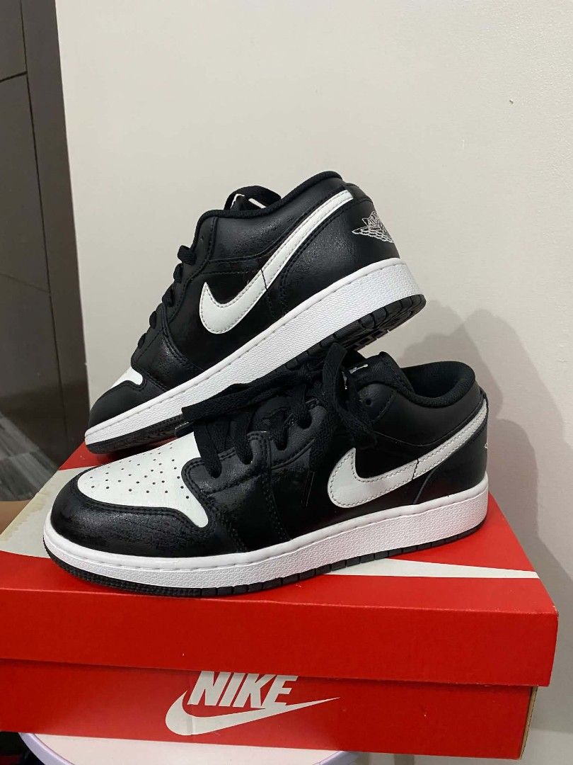 Nike Air Jordan 1 Low Black White (Category: Sneakers) located in Manila. Submitted by happyfox_21 (Listing ID 1459143942, Image 1). Description: - Classic black and white Air Jordan 1 Lows - Iconic low-top silhouette - Black leather upper with white accents (Swoosh, toe box) - Versatile for casual wear and streetwear Why is it cheap? ❤️ Decluttering sale po ito, kaya I’m pricing everything lower than the usual selling price. Most items are pre-l