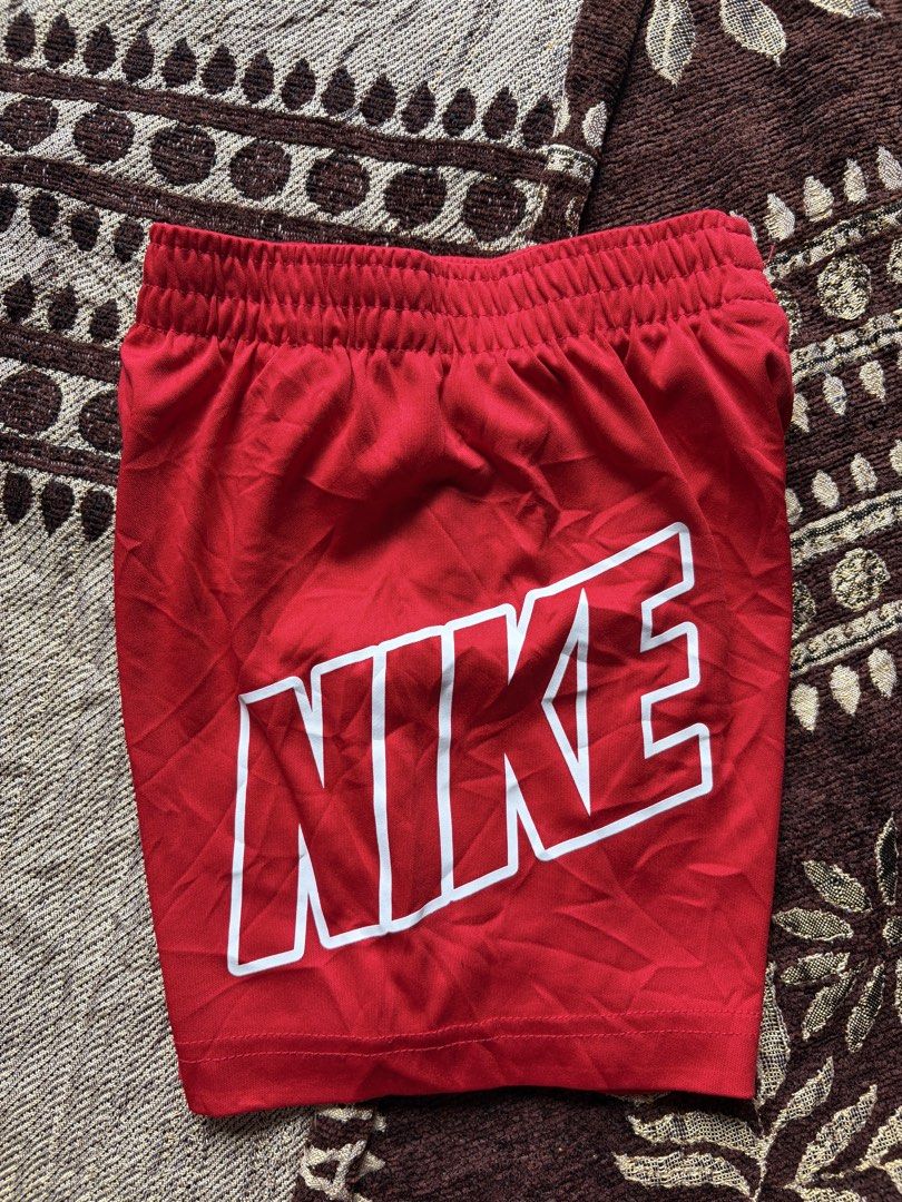 Nike Big Logo (Category: Babies & Kids Fashion) located in Asingan. Submitted by gorgjuls8 (Listing ID 1459149656, Image 2). Description: 3-4T on tag Likenew Ship via jnt worldwide.