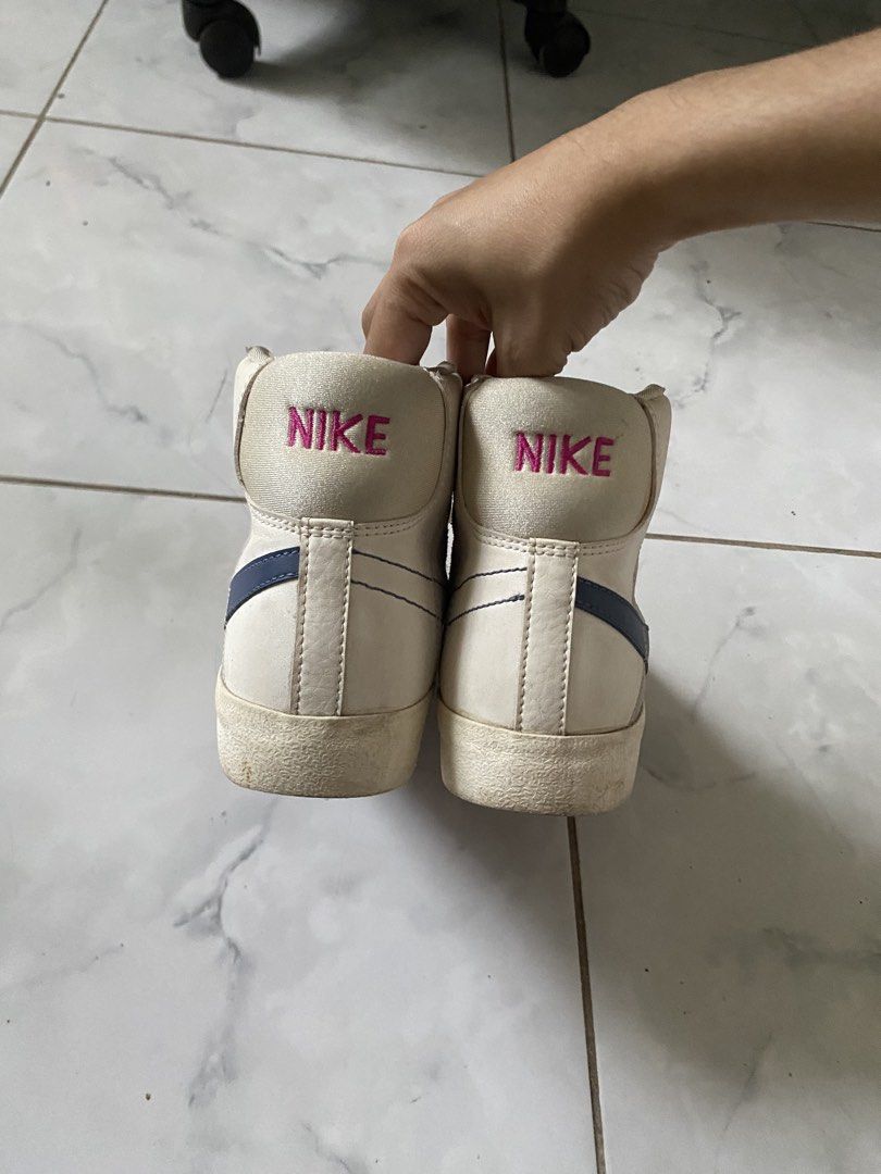 Nike Blazer Mid '77 - Sail Diffused Blue (Category: Sneakers) located in Cotabato. Submitted by inombeer (Listing ID 1459148757, Image 2). Description: - Nike Blazer Mid '77 limited edition - Bought at Nike SM Seaside Cebu - Decluttering - Stored inside the box - Not a fan of high cut shoes anymore.