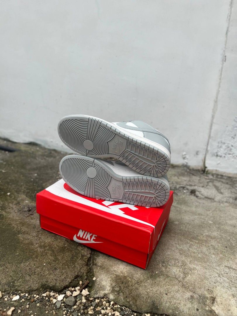 Nike SB Dunk Low Grey Fog (Category: Sneakers) located in Teresa. Submitted by seththrift.2005 (Listing ID 1459148985, Image 3). Description: - BRAND NEW TOPGRADE SHOES -Grey White Colorway - Low top silhouette - Classic, timeless design - Comes with Nike box - Ideal for everyday wear.