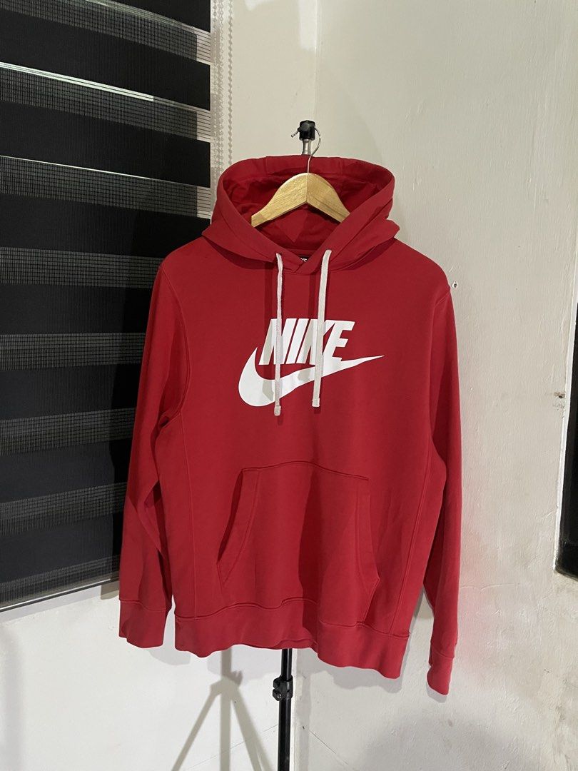 Nike red Hoodie (Category: Coats, Jackets and Outerwear) located in Cavite. Submitted by dosrthriftingph (Listing ID 1459089382, Image 1). Description: AVAILABLE ✅ Nlke Hoodie Red Excellent Condition Color rate 10/10 Complete tags! No issues! Size: Large on tag Fabric: 80% cotton 20 polyester Shoulders-19 Withd-23 Length-28 Sleeve Length-25.5 Price: ₱680 Negotiable! 📍Location: General Trias Cavite, Pasong Kawayan 2 🚚 Courier: J&T Express/ Lalam