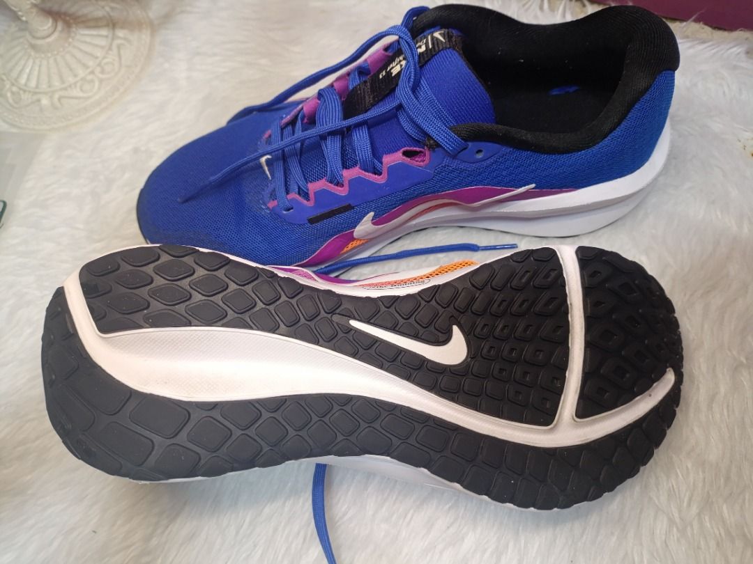 NIKE RUNNING SHOES - RACER BLUE ( SIZE 7) (Category: Casual Shoes) located in Taguig. Submitted by cheljay24 (Listing ID 1459209237, Image 3). Description: .