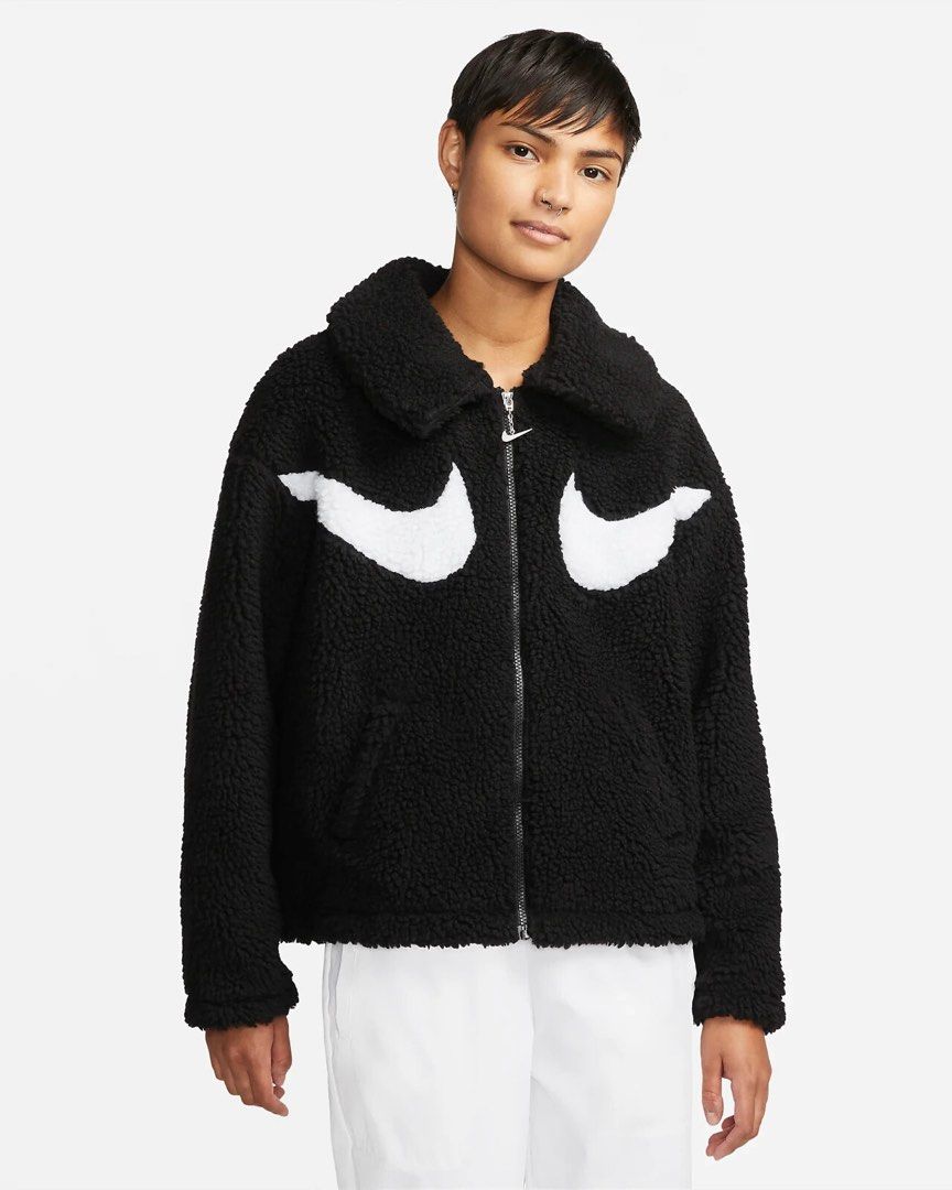 Nike sherpa harrington (Category: Coats, Jackets and Outerwear) located in Baguio. Submitted by rurusteph (Listing ID 1459132452, Image 1). Description: 22x24 Boxy type No issue.