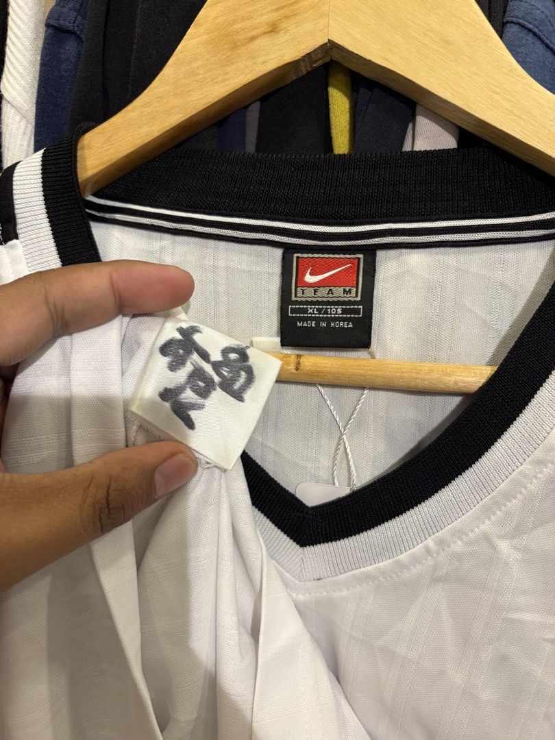 Nike side swoosh drifit Y2K (Category: Activewear) located in General Santos City (Dadiangas). Submitted by scrtshp (Listing ID 1459195556, Image 3). Description: 22.5x29 size XL actual no issue/In excellent condition washed & Ready to wear.