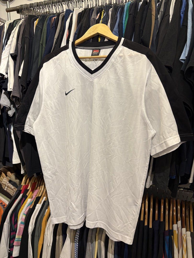 Nike side swoosh drifit Y2K (Category: Activewear) located in General Santos City (Dadiangas). Submitted by scrtshp (Listing ID 1459195556, Image 2). Description: 22.5x29 size XL actual no issue/In excellent condition washed & Ready to wear.