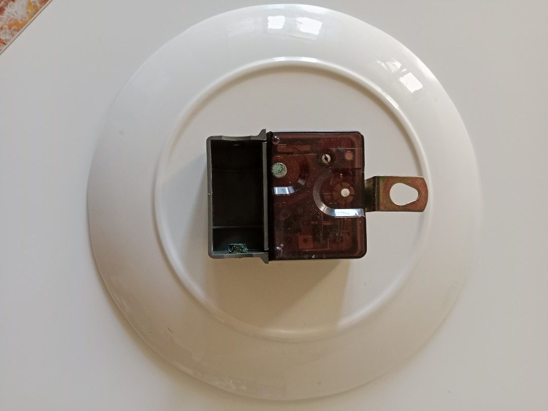 Noritake Vintage Wall Clock (Category: Clocks) located in Polangui. Submitted by cornerbags_shoes (Listing ID 1459111439, Image 3). Description: from Japan surplus untested.
