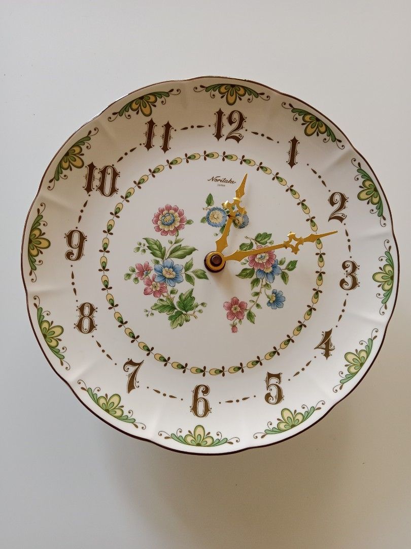 Noritake Vintage Wall Clock (Category: Clocks) located in Polangui. Submitted by cornerbags_shoes (Listing ID 1459111439, Image 1). Description: from Japan surplus untested.