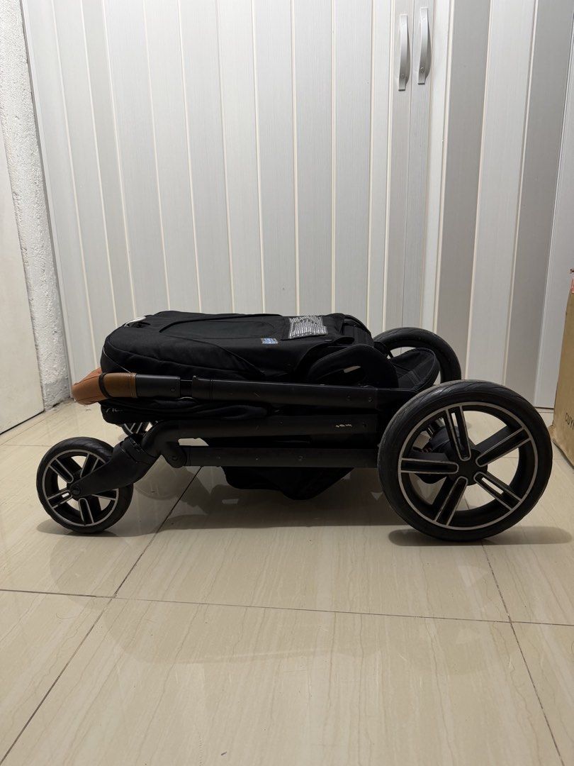 NUNA MIXX NEXT STROLLER (Category: Strollers) located in Dasmarinas. Submitted by shoppingaccount__ (Listing ID 1459236683, Image 3). Description: original price is around 60k reversible seat flat recline extendable canopy quick fold advanced suspension rfs : bought a travel stroller.