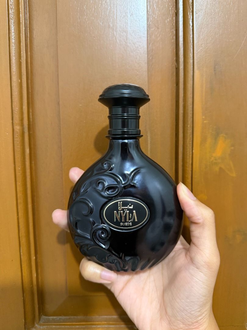 Nyla Suede by Arabiyat Prestige 80ml EDP (Category: Fragrance & Deodorants) located in Manila. Submitted by angelyelsha (Listing ID 1459199869, Image 1). Description: ~98% juice Bought for ₱2,999.
