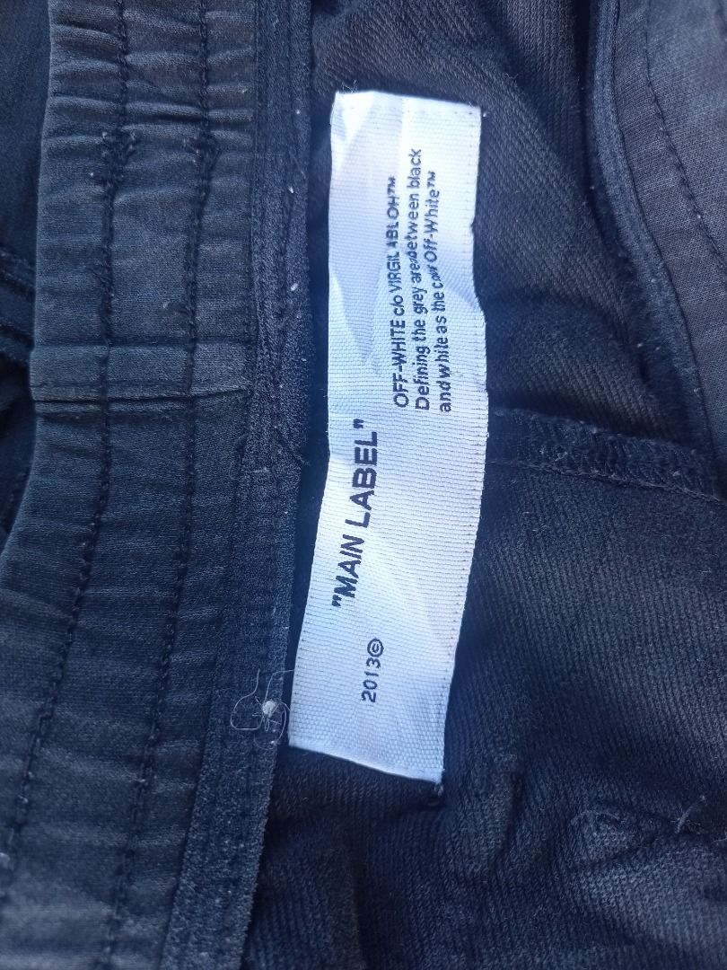 Off White (Category: Shorts) located in Caloocan City. Submitted by johncaloy05 (Listing ID 1459169239, Image 2). Description: .