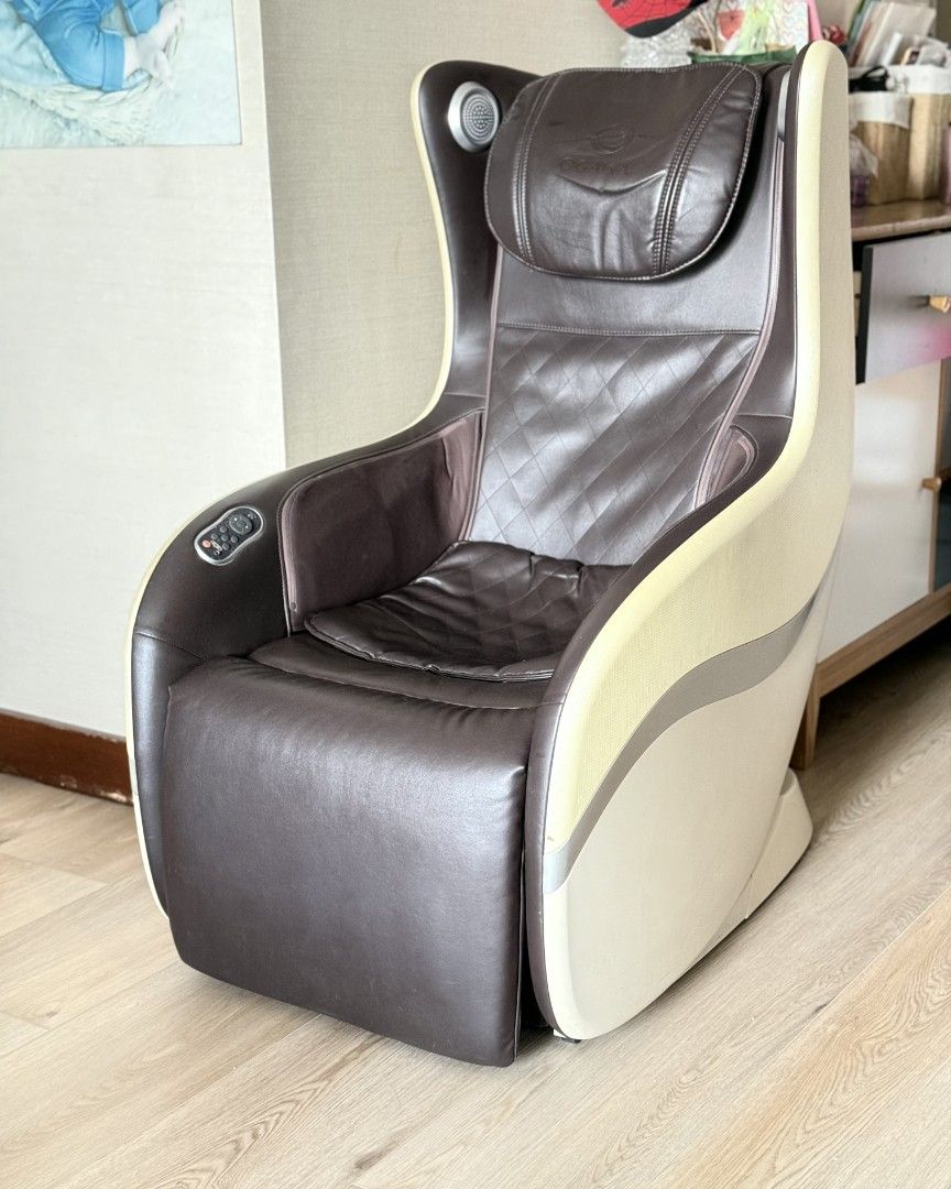 OGAWA mySofa Massage Chair (Category: Massage Devices) located in Mandaluyong City. Submitted by elainebertumen (Listing ID 1459217171, Image 1). Description: Original OGAWA MySofa Massage Chair Model: OS3118 Color: Brown & Cream ✅ Fully functional ✅ Full back & lower-body massage ✅ Extended L-track massage ✅ Reclining function ✅ Adjustable footrest ✅ Built-in speakers ✅ Multiple massage programs ✅ 15-minute auto shut-off ✅ Compact sofa-style des