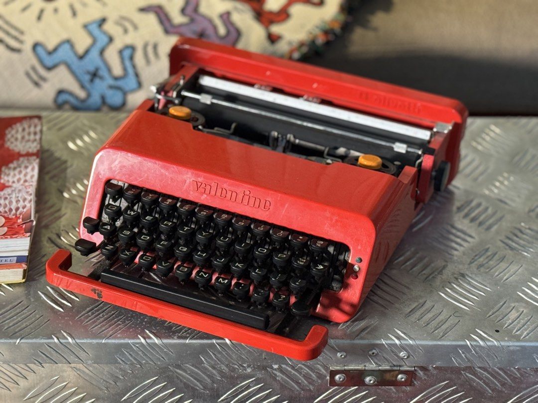 Olivetti Vintage Typewriter (Category: Printers, Scanners & Copiers) located in Bulacan. Submitted by rock_off.thriftshop.ph (Listing ID 1459148847, Image 2). Description: .