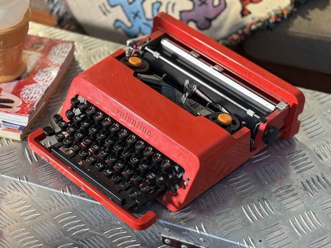 Olivetti Vintage Typewriter (Category: Printers, Scanners & Copiers) located in Bulacan. Submitted by rock_off.thriftshop.ph (Listing ID 1459148847, Image 1). Description: .