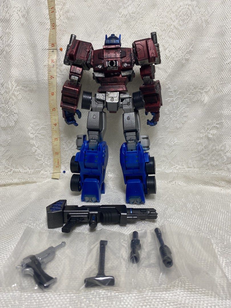 Optimus Prime (Category: Figurines & Statues) located in Angeles City. Submitted by noagrace (Listing ID 1459236002, Image 3). Description: Optimus Prime Pre-Order Edition action figure OritoySeries: Hero of Steel (No. 01) EditionDetails: Non-transforming, highly articulated die-cast and ABS action figure standing roughly 23 cm (9 inches) tall. Complete with box P4,500.