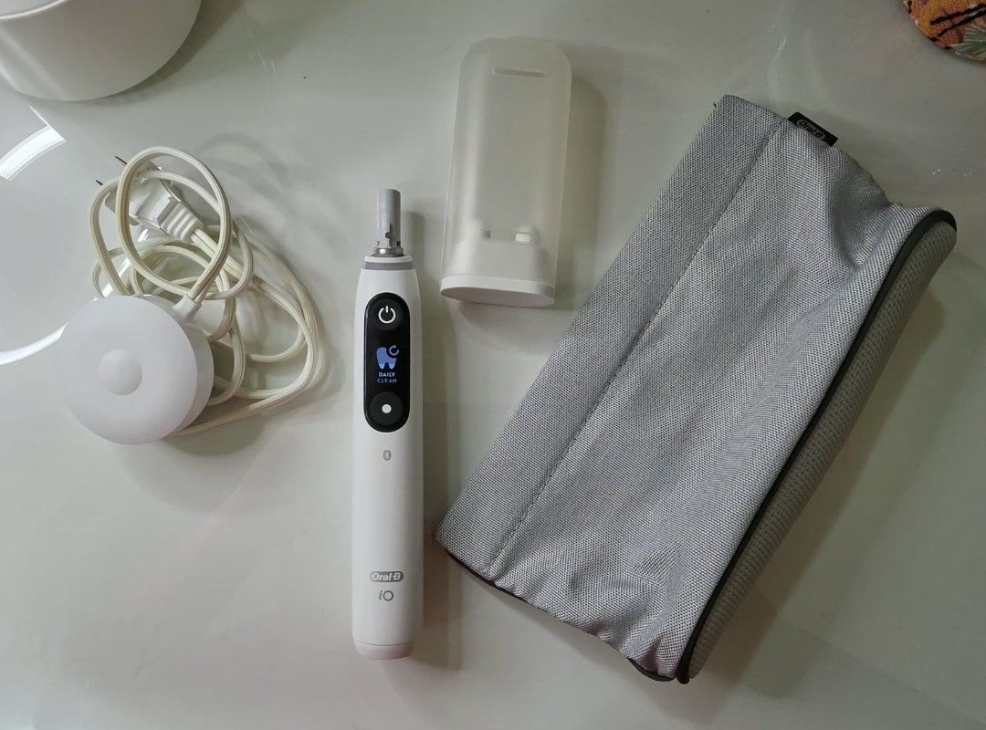 Oral B iO 7 Electric Toothbrush (Category: Oral Care) located in Pasay City. Submitted by golfclubtraderph (Listing ID 1459132504, Image 1). Description: FS : Oral B iO 7 Electric Toothbrush - Pre-owned very good condition .