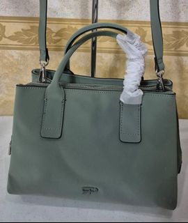 (Category: ) located in . Submitted by dailyhappyfinds (Listing ID 1456924378, Image 1). Description: .