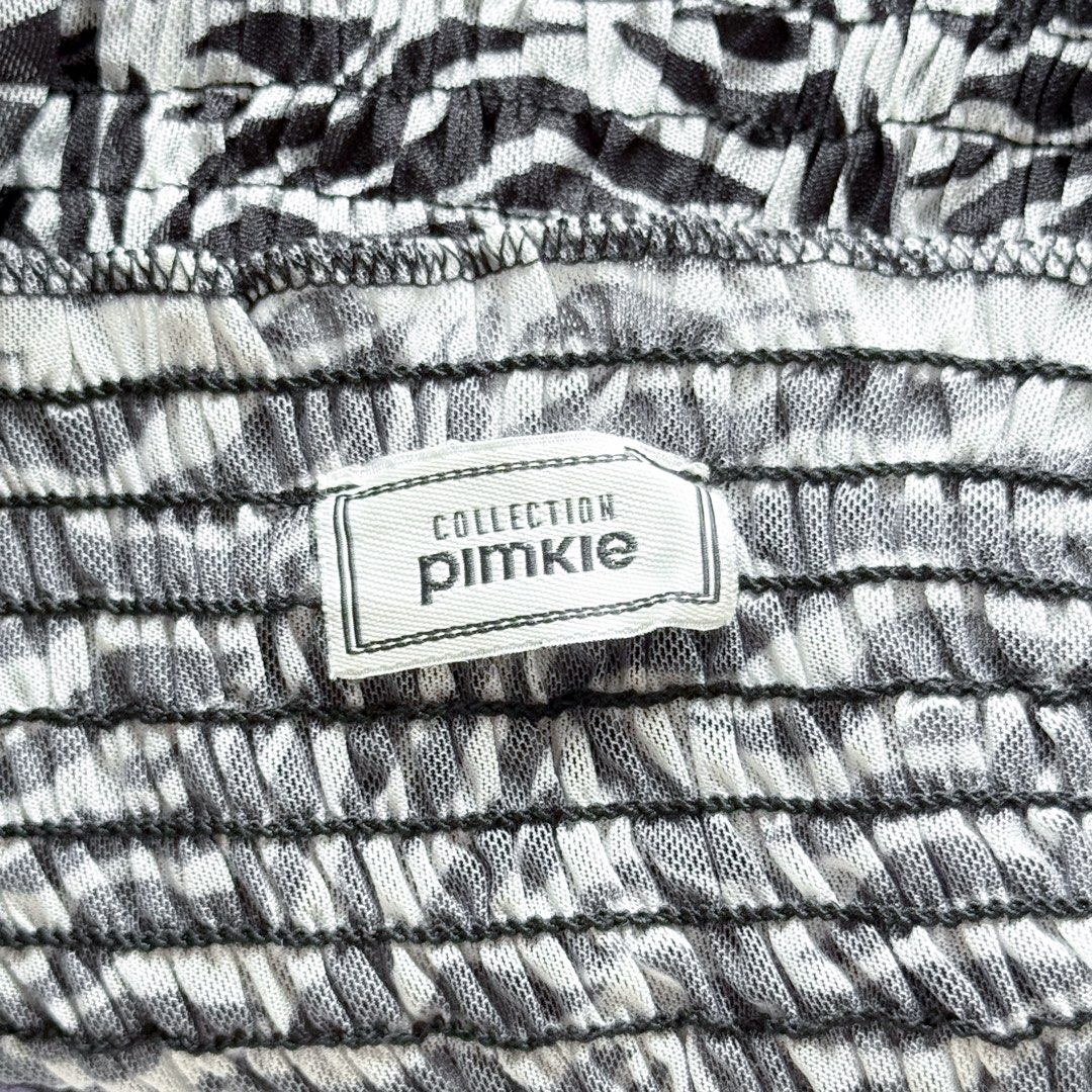 Pimkie Collection Zebra Print Ruched Top (Category: Others Tops) located in Antipolo. Submitted by rosywardrobe (Listing ID 1459252548, Image 2). Description: 🎀 MAKE READING A HABIT 🎀 • No order form, no reservation! • Strictly 1 day reservation • Payment first before order processing • No return, No exchange • Don’t make an offer if you’re not 100% sure • No shipping every weekends — PAYMENT CHANNELS — • GCash • Gotyme • Maya • BDO • BPI • Uni