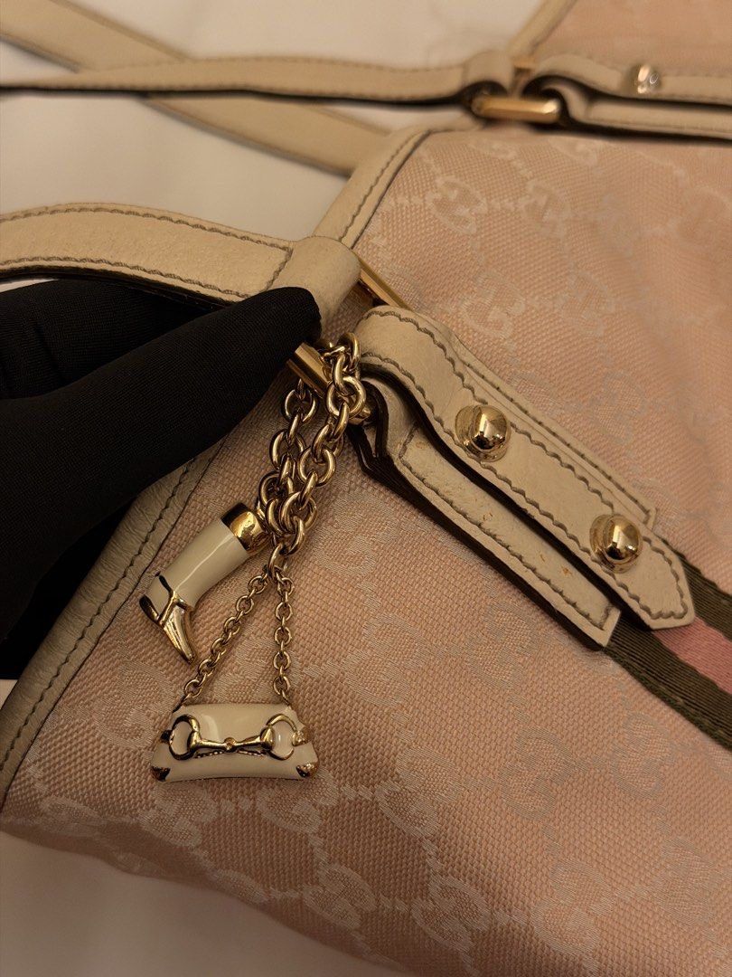 Pink Gucci bag (Category: Luxury Bags & Wallets) located in Maco. Submitted by mebeia (Listing ID 1459090202, Image 2). Description: Preloved Authentic Pink Gucc! Rank A (Very Good Condition) 📌RESERVATION FOR 24 HOURS ONLY 📌NO RETURN, NO EXCHANGE Favored Finds is not affiliated with any of the brands featured. All trademarks, logos, and copyrights are the property of their respective owners..