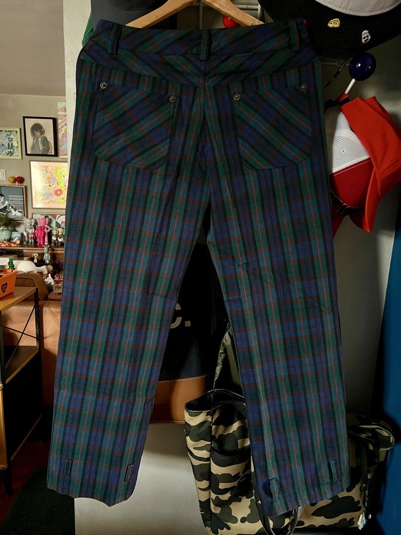 Plaid Zipper Pocket Pants (Category: Jeans) located in Makati City. Submitted by jmseduardo (Listing ID 1459174044, Image 2). Description: Fits 30-32 Length 36 Lowrise Cool details and good quality Button added by previous owner.