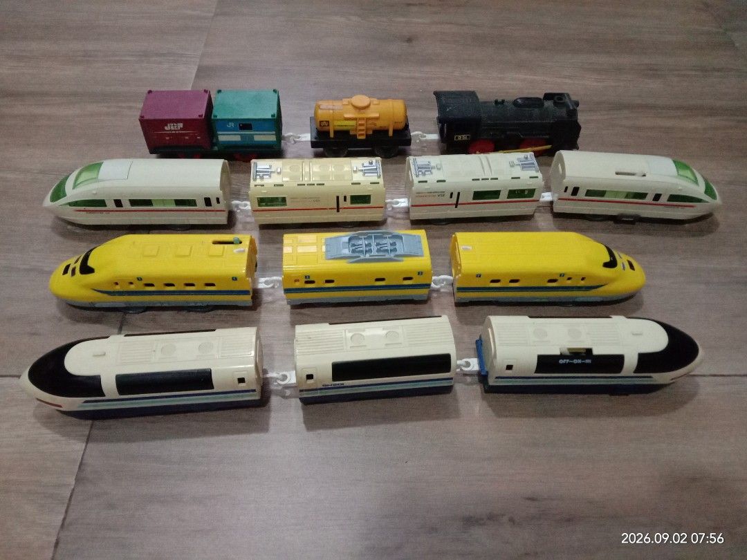 Plarail tomy train sold as set (Category: Vehicle & Diecast Models) located in Malolos. Submitted by tala_cruz (Listing ID 1459091020, Image 1). Description: tomy plarail with traffic train light Sold as set 800 all working Dm for video and details.