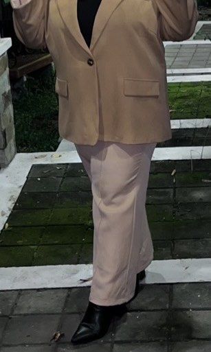 Plus size trousers (Category: Other Bottoms) located in Taytay. Submitted by miriel.page (Listing ID 1459258931, Image 3). Description: Beige / nude trousers Plus size Non stretch fabric No issue or damage Rfs : decluttering GCash / paabono sa rider Lalamove/ j&t Taytay loc.
