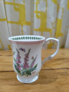 (Category: ) located in . Submitted by thriftteata (Listing ID 1459194999, Image 1). Description: .