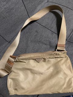 (Category: ) located in . Submitted by stopandshopforluxury (Listing ID 1459172218, Image 1). Description: .