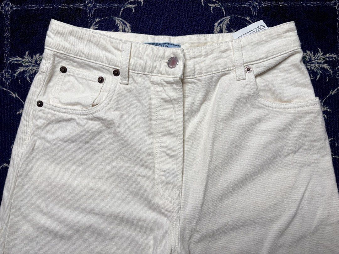 Prada White Denim Jeans (Category: Luxury Apparel) located in Valenzuela. Submitted by telagram (Listing ID 1459197922, Image 2). Description: Has stain Ask for the pics.