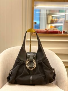 (Category: ) located in . Submitted by luxshare_preloved_ (Listing ID 1459184111, Image 1). Description: .