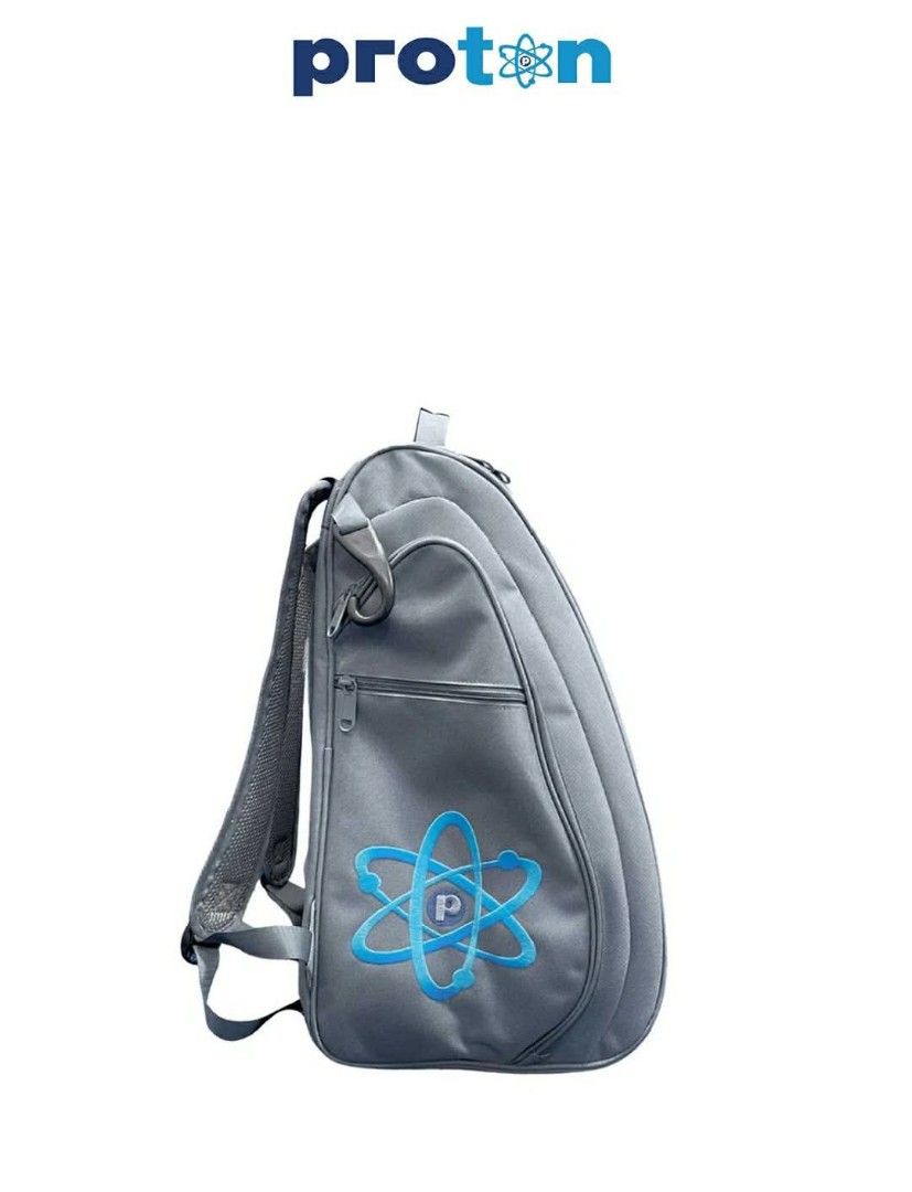 Proton pickleball bag (Category: Belt bags, Clutches and Pouches) located in Bacoor. Submitted by joromoto18 (Listing ID 1459098738, Image 2). Description: For sale original preloved bag 1 time used only Medyo nalalakihan lang Proton pickleball bag 2,500 pesos only Fixed mura na yan Original price nasa pics na Bentang tropa na lang Can fit 4 paddles Insulated na rin cya Pick up only chua s pavilion dalahican cavite city Mas ok pick up para machec