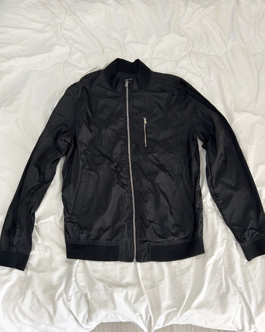 MARKDOWN!! Pull & Bear Black Bomber Jacket Size L (Category: Coats, Jackets and Outerwear) located in Quezon City. Submitted by strangesuitcase (Listing ID 1459212816, Image 1). Description: - Brand: Pull & Bear - Style: Bomber Jacket - Color: Black - Size: L - Features: Zip-up front, zippered chest pocket - Details: Ribbed collar, cuffs, and hem - Styling: Great for casual layering and easy to style..