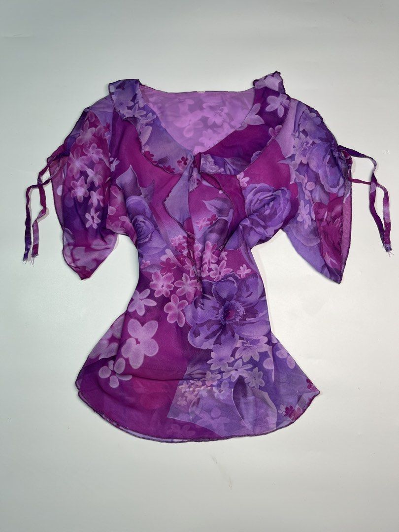 Purple Floral Chiffon Top (Category: Blouses) located in Polomolok. Submitted by allisthriftsph (Listing ID 1459250196, Image 1). Description: .