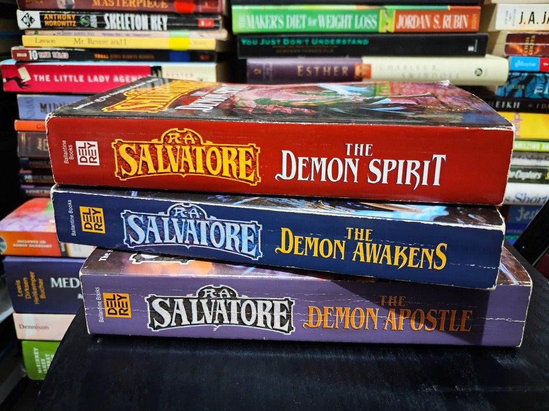 R.A. Salvatore (set) (Category: Storybooks) located in Caba. Submitted by alyssa.m. (Listing ID 1459138560, Image 1). Description: if set kukunin.