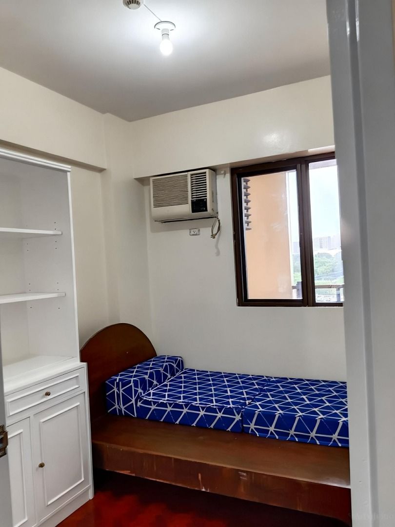 Raya Garden (Category: Apartments & Condos) located in Taguig. Submitted by lesrealtor_servantsoulrealty (Listing ID 1459154985, Image 2). Description: For Rent Condo Unit ☑️Fully Furnished ☑️2bedroom 💰25000/Month (Association Dues Included) Whether you're a working professional a couple or a family. this home offers the comfort and lifestyle you've been looking for. 📍Don't miss this opportunity to live in a relaxing Community! 📍Send me a mess