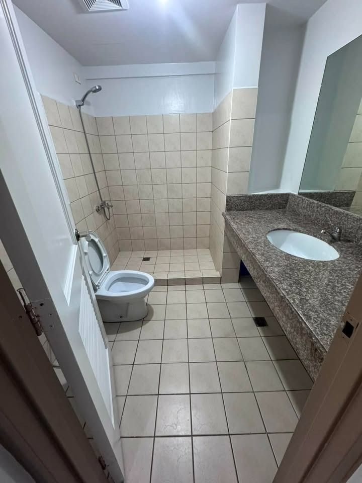Raya Garden (Category: Apartments & Condos) located in Taguig. Submitted by lesrealtor_servantsoulrealty (Listing ID 1459158137, Image 3). Description: Unit For Rent Bare 23000 Per/Month Association dues included.