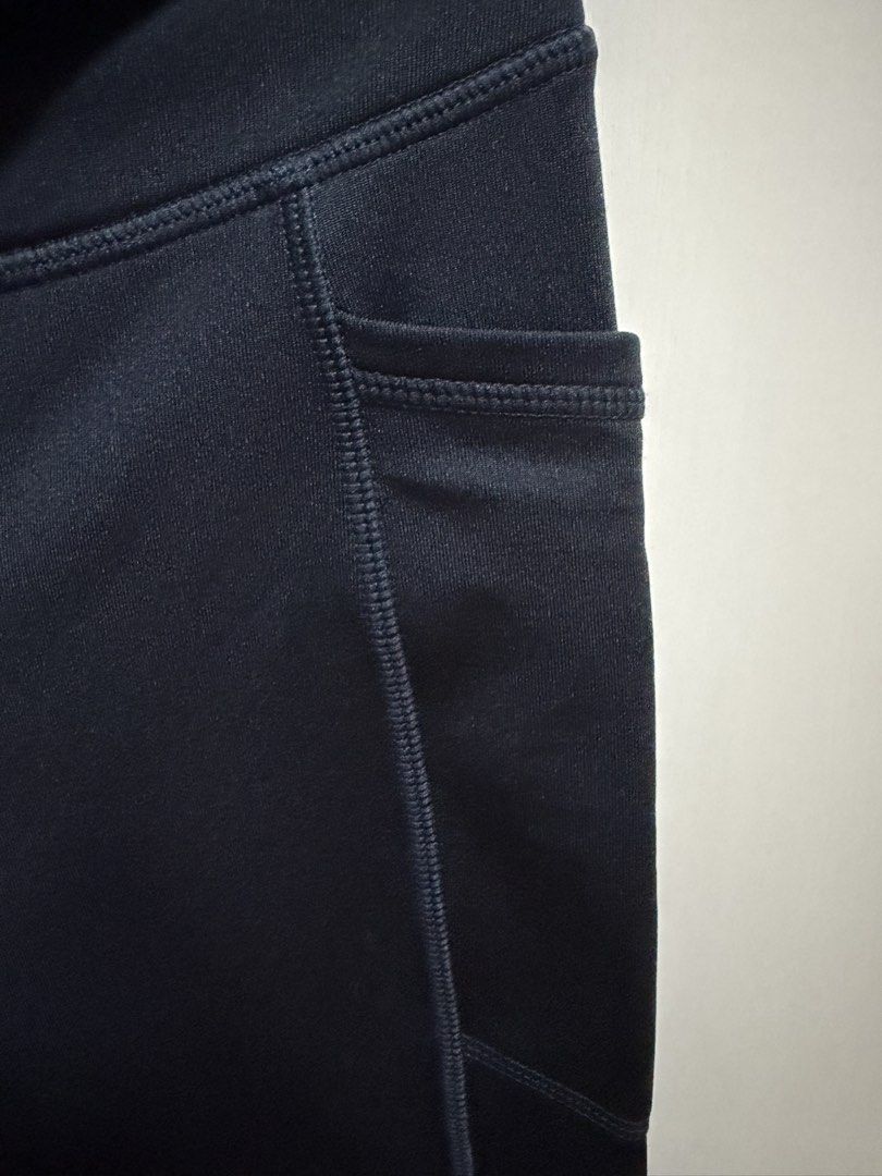 RBX Pocket Leggings (Category: Activewear) located in Mexico. Submitted by kjoybernabe (Listing ID 1459178466, Image 3). Description: - RBX leggings for all fitness needs - Material: 88% Polyester, 12% Spandex - Features: Side pockets - Ideal for: Workouts, yoga and running RFS: Decluttering.